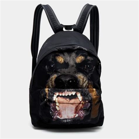 sac a dos givenchy rottweiler|Givenchy Rottweiler Nylon Backpack, Black .